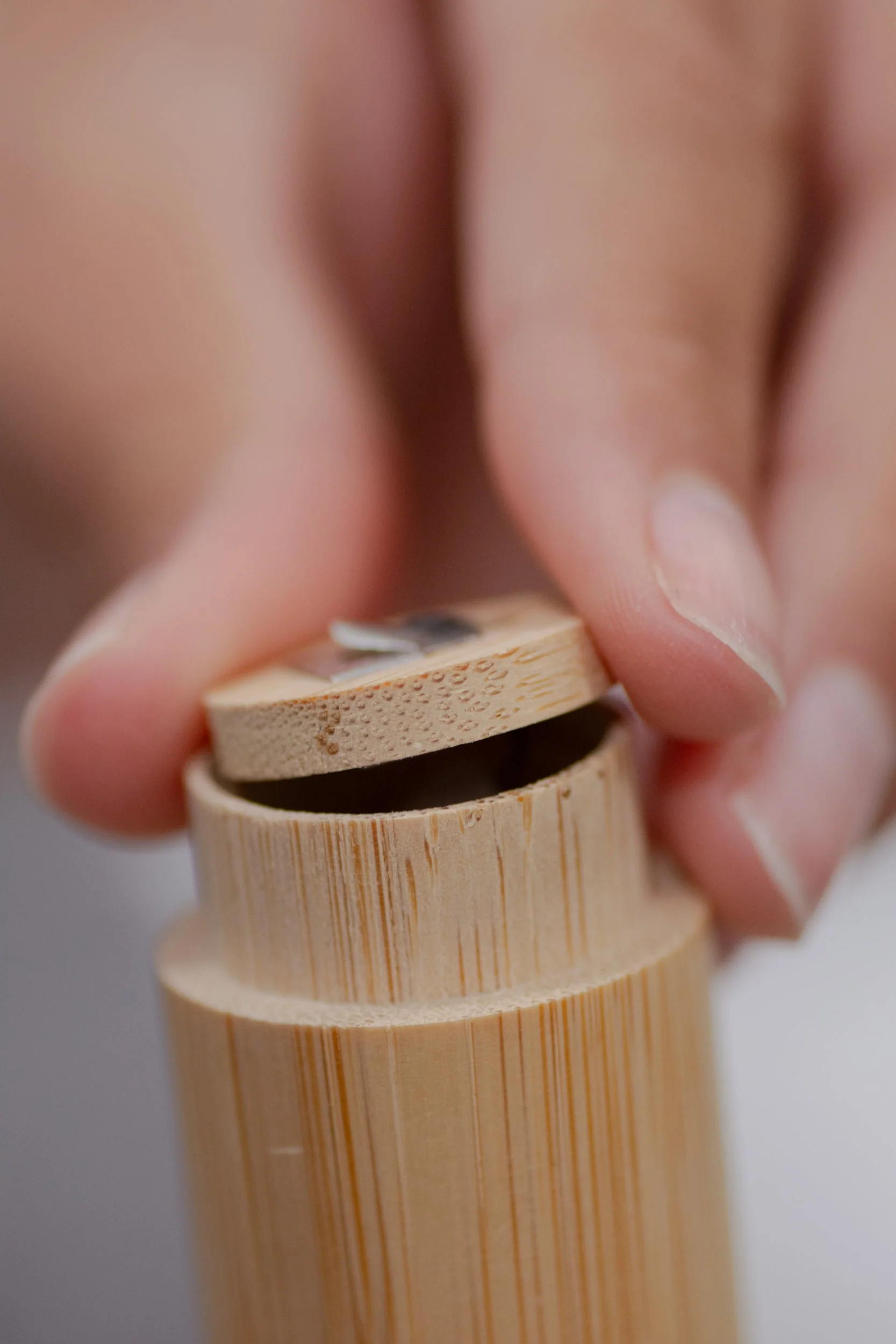 Charcoal Floss - Bamboo Holder - No Tox LifeĀ® - Image 3