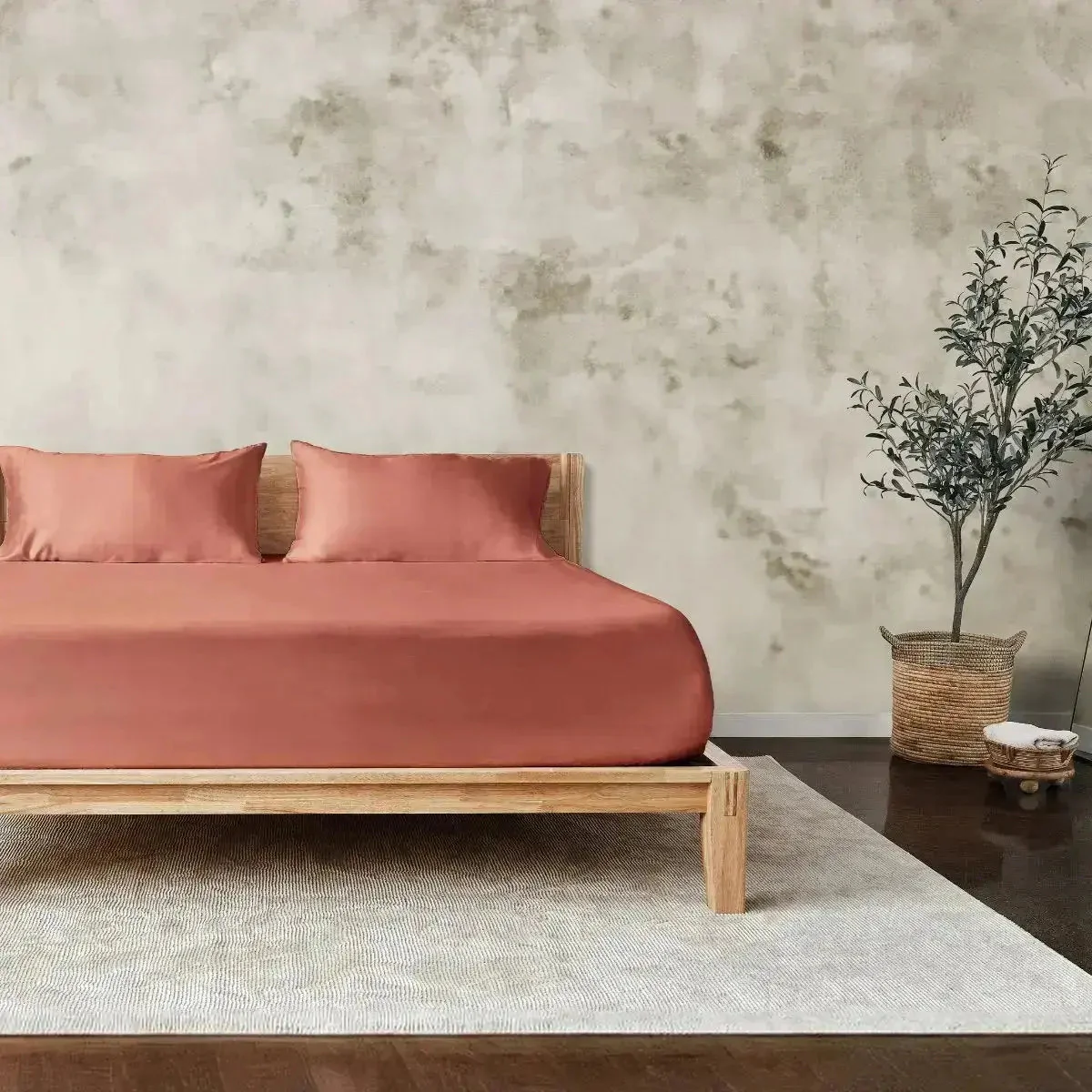 Luxe CleanBamboo® Sateen+ Fitted Sheet - Image 10